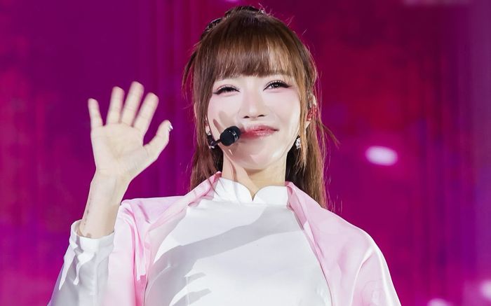 Choáng với số tiền Bích Phương ủng hộ người dân vùng bão lũ