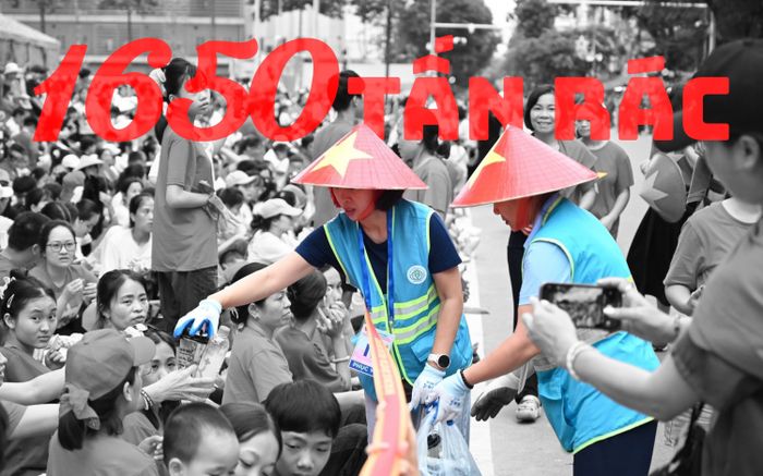 1.650 tấn rác sau Đại lễ A80 tại Hà Nội được thu gom ra sao?