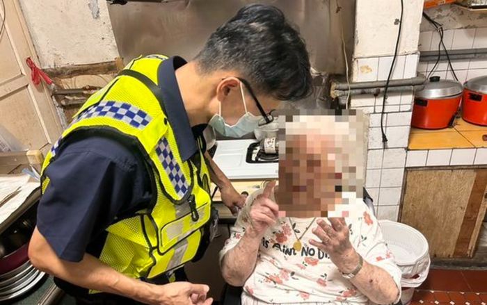 Cụ bà 100 tuổi khóc kể 'mất cả 4 con', sự thật được con gái lên tiếng làm rõ