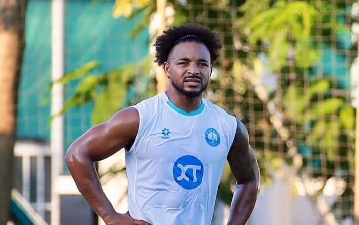 Nguyễn Xuân Son chứng kiến trận thua cực đậm của tuyển Việt Nam