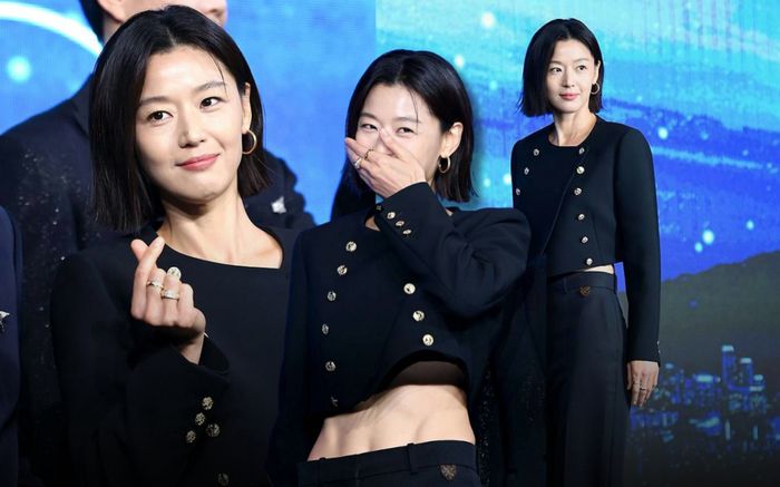 Nữ diễn viên 'Vì sao đưa anh tới' U50 vẫn tự tin diện croptop khoe vòng eo săn chắc