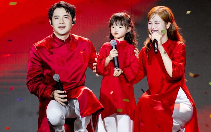 Bé Winnie gây sốt khi biểu diễn cùng bố mẹ dù mới 5 tuổi, Đông Nhi nói gì?