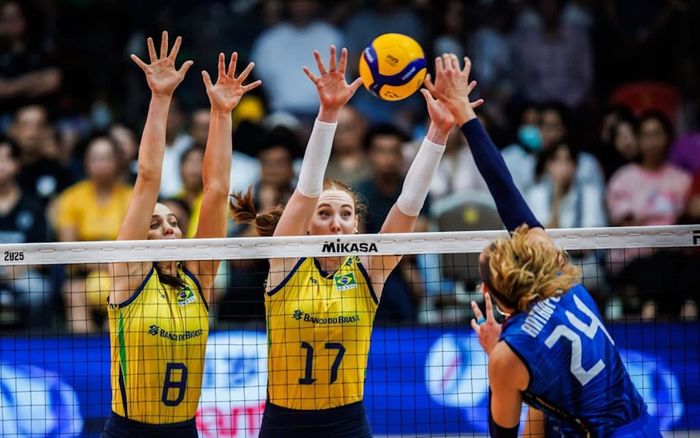 Ý thắng nghẹt thở Brazil, vào chung kết thế giới