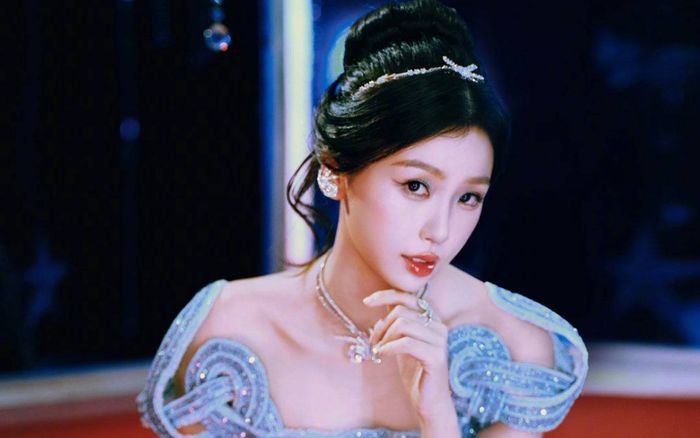 Ngu Thư Hân tiếp tục gây tranh cãi