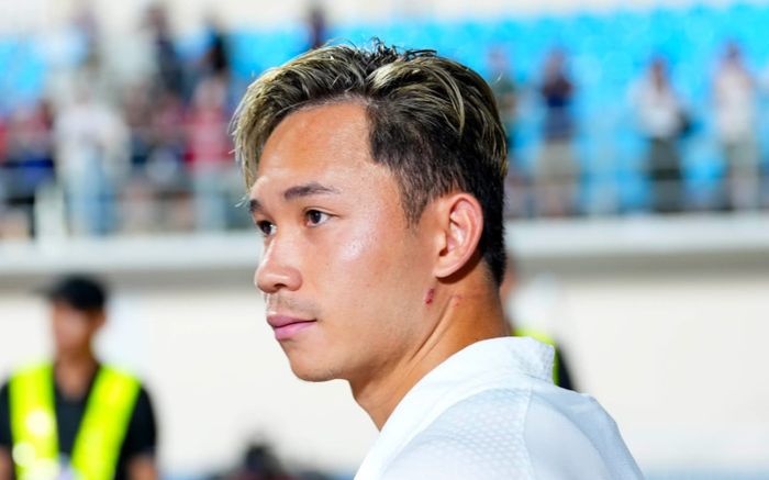 Supachok tố bị thương ở cổ