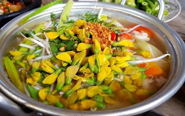 Đặc sản mùa nước nổi miền Tây chỉ có vài tháng, ví như vàng trong đêm phải soi đèn nhặt