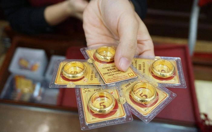 Giá vàng hôm nay (9/9): Vàng nhẫn lại gây bất ngờ