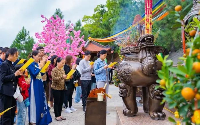 Những việc làm trong ngày đầu năm mới để cả năm hanh thông, thuận lợi