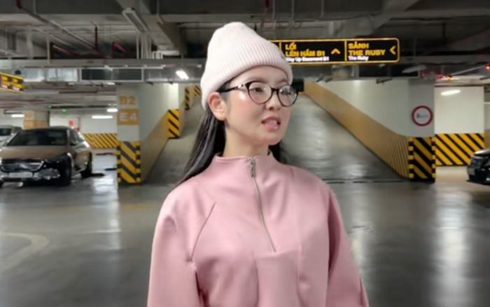 Chiếc xe 8 tỷ của vợ chồng Quang Hải