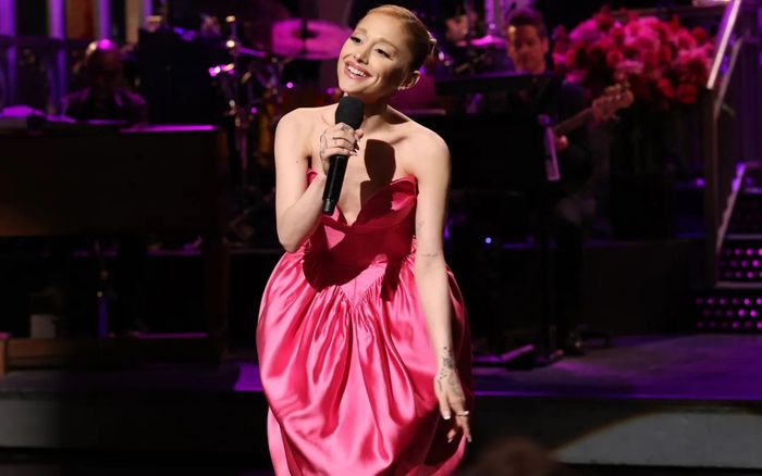 Ariana Grande lên tiếng làm rõ phát ngôn về album mới