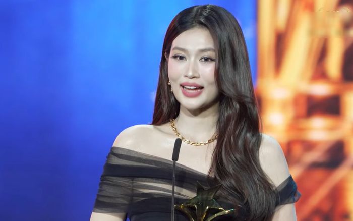 Đoàn Thiên Ân gặp sự cố trên sân khấu trước hàng nghìn khán giả