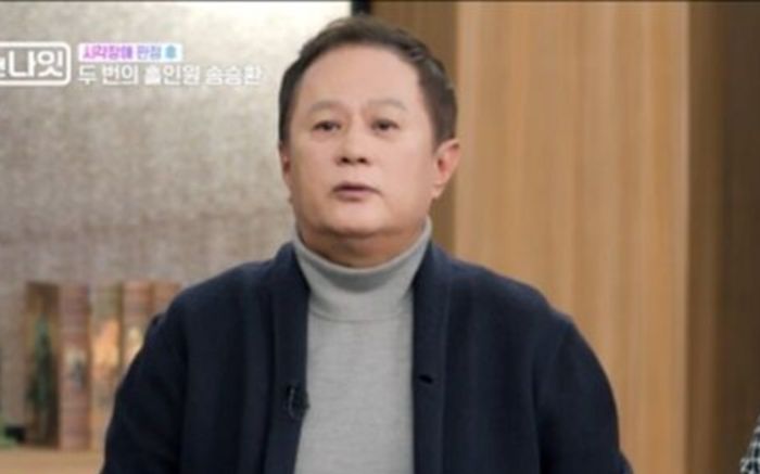 Nam diễn viên Song Seung Hwan lần đầu chia sẻ về căn bệnh suy giảm thị lực