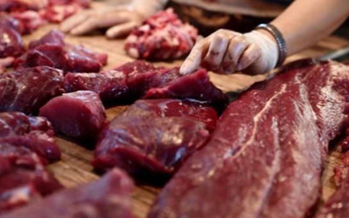 Đi chợ mua thịt bò, thấy 4 dấu hiệu sau thì dù rẻ mấy cũng không mua kẻo rước bệnh