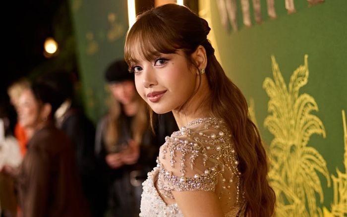 Lisa (BLACKPINK) đón tin mừng