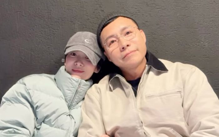 Song Hye Kyo khoe khoảnh khắc thân thiết bên 'bạn thân khác giới'