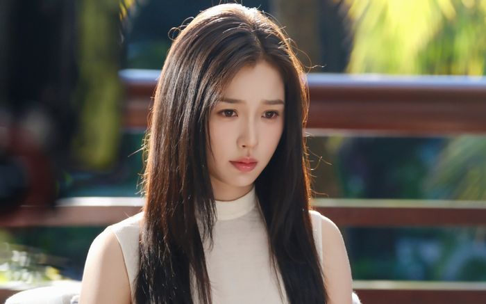 Đoạn clip dài 14 giây của Ngu Thư Hân gây tranh cãi