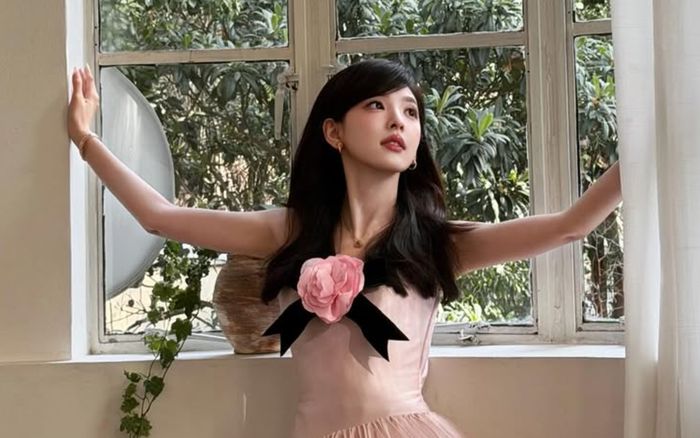 'Tình đầu quốc dân' Chương Nhược Nam lộ rõ vóc dáng gầy gò đáng báo động