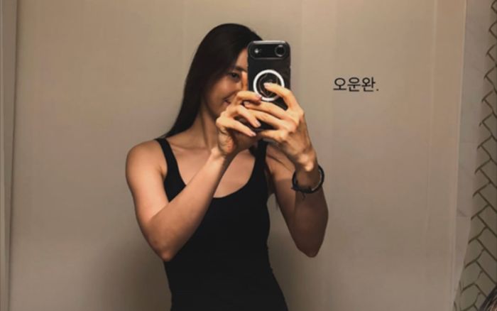 Nữ diễn viên Han Chae Ah gây choáng với màn khoe cơ bắp ở tuổi 43