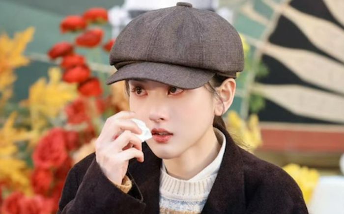 Tống Tổ Nhi bật khóc trước khán giả