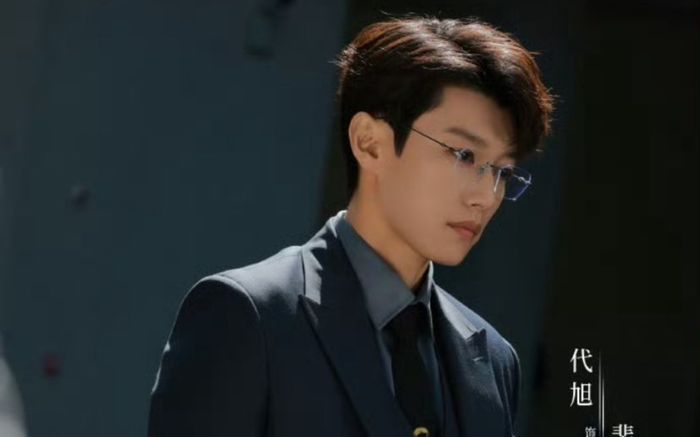 Nam phụ trong Yết Hí vượt mặt Trần Tinh Húc, gây sốt mạng xã hội