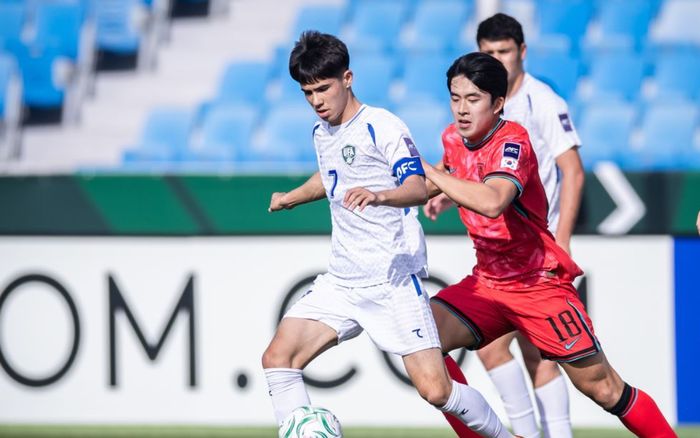 CĐV Hàn Quốc tức giận khi thua đậm khắc tinh của U23 Việt Nam