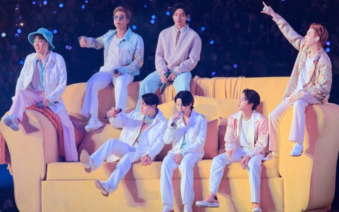 Trạng thái đáng 'báo động' sau khi BTS công bố world tour trở lại