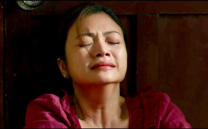 Phim giờ vàng hút gần 9 triệu người xem gây tranh cãi