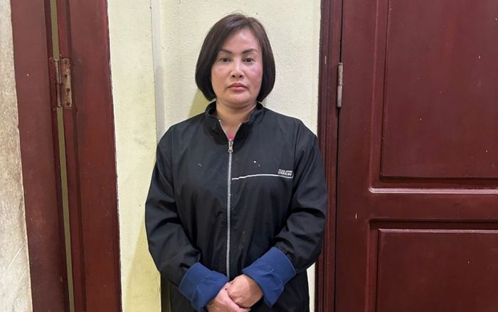 Bắt quả tang 3 đôi nam nữ có hành vi đáng xấu hổ tại quán cà phê