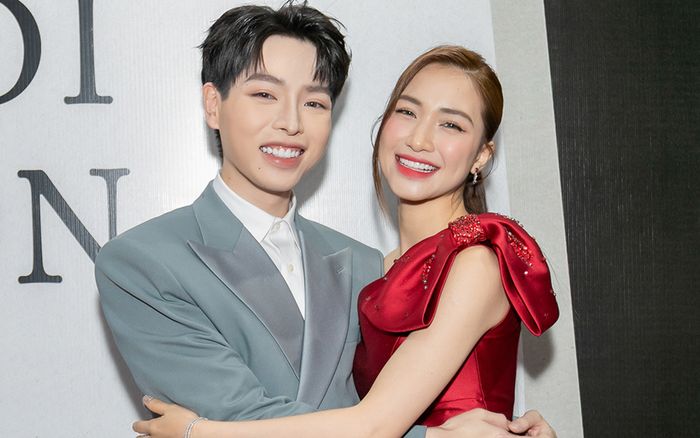 Đức Phúc khiến Hòa Minzy bật khóc với số tiền 50 triệu đồng