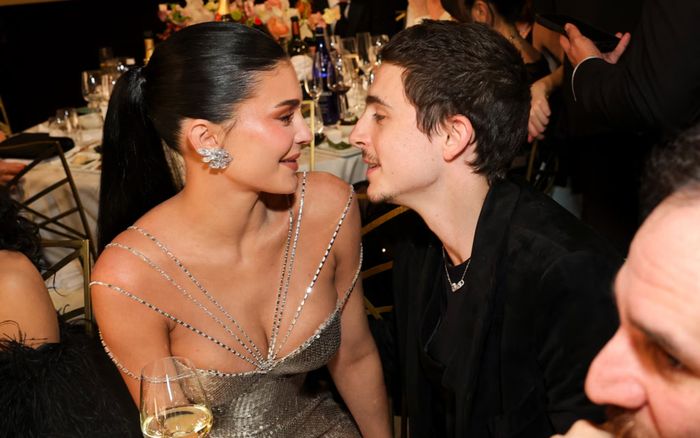 Nữ người mẫu nổi tiếng đang 'sống chung như vợ chồng' với Timothée Chalamet?