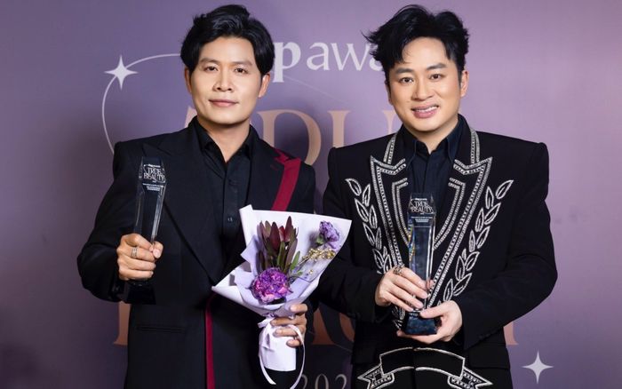 Tùng Dương nhắc Nguyễn Văn Chung: 'Định cướp show của tớ là rất khó nhé'