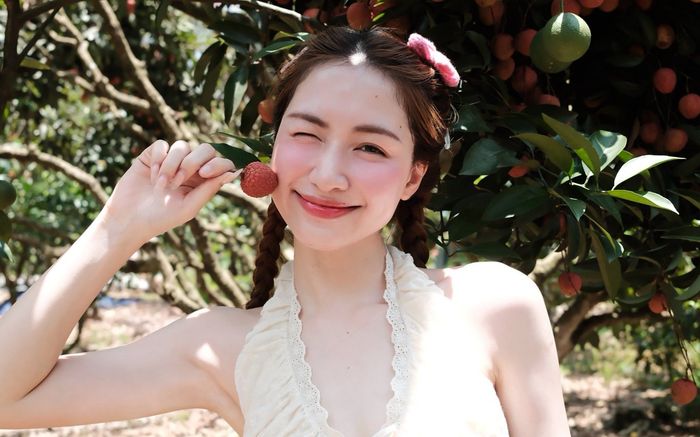 Hòa Minzy được tặng khoản tiền lớn từ một 'phú bà', con số gây bất ngờ