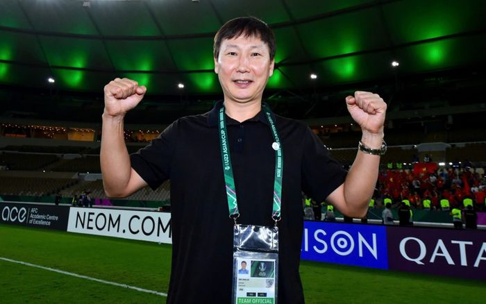 AFC nói thật về trình độ của HLV Kim Sang Sik