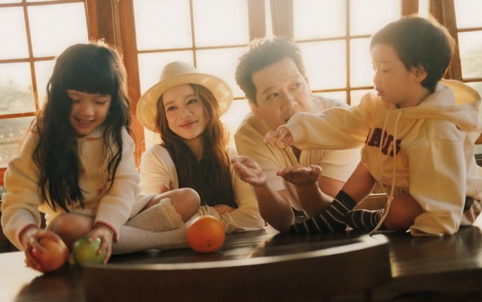 Gia đình Nhã Phương gây sốt mạng xã hội với đoạn clip 24 giây