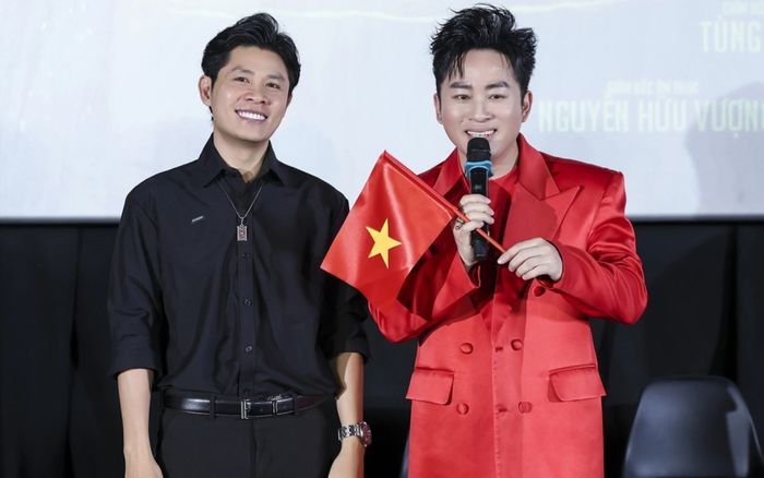 Tùng Dương gọi tên nhạc sĩ Nguyễn Văn Chung sau chiến thắng của U23 Việt Nam