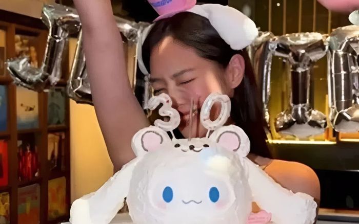 Jennie vướng tranh cãi lớn với tiệc sinh nhật tuổi 30