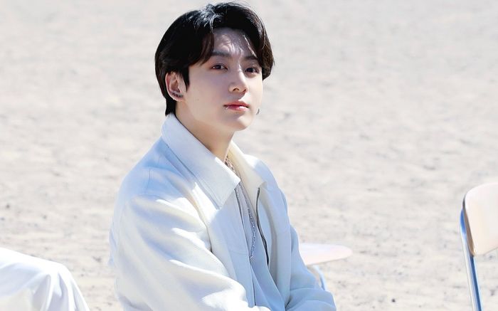 Đĩa vinyl của Jungkook đắt nhất BTS, cộng đồng mạng tranh cãi