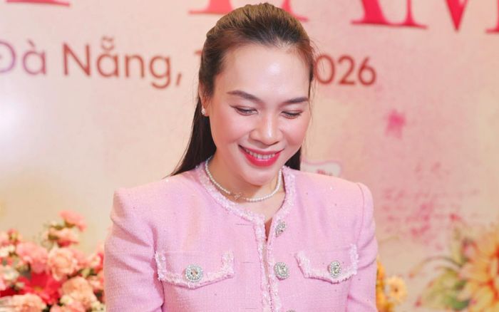 Đồng hồ 130 triệu của Mỹ Tâm