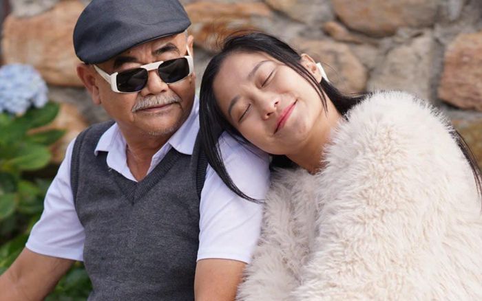 Niềm vui của NSND Việt Anh ở tuổi U70