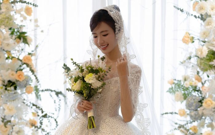 Top 5 mỹ nhân diện váy cưới đẹp nhất trong vũ trụ VFC