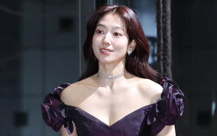 Park Shin Hye bị chê già nua, xuống sắc rõ rệt