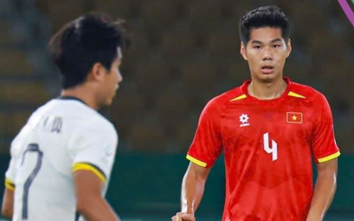 Chấn thương nặng của trung vệ Hiểu Minh khiến U23 Việt Nam lâm nguy