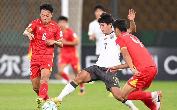 HLV Kim Sang Sik bị bất ngờ trước U23 Trung Quốc