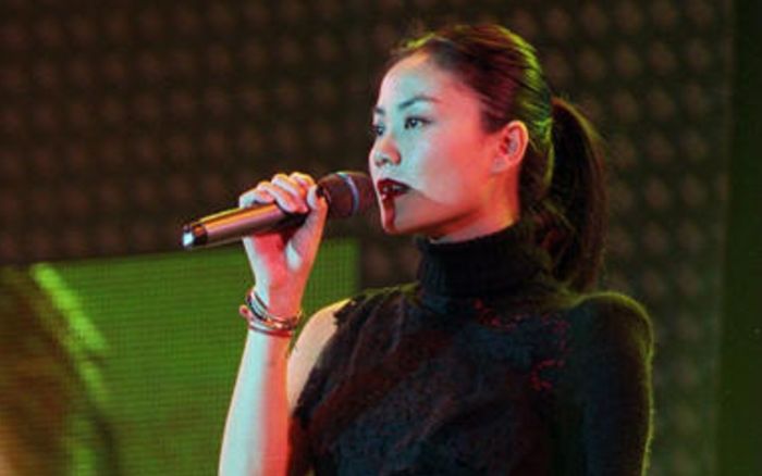 Nữ ca sĩ hàng đầu showbiz gây 'dậy sóng' với số tiền từ thiện 114 tỷ đồng