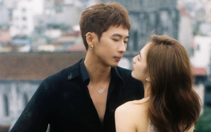 Tuấn Trần và Phương Anh Đào tiếp tục sánh đôi