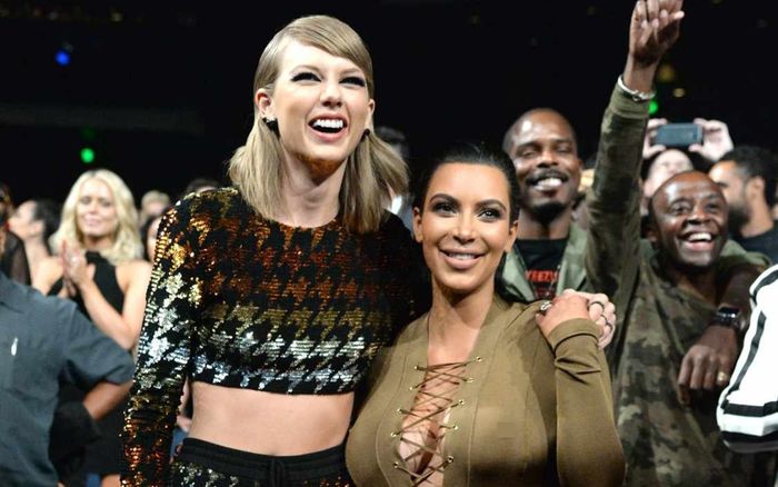 Kim Kardashian 'quay xe' với Taylor Swift