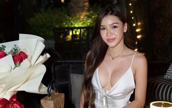 Vợ Đặng Văn Lâm đúc kết kinh nghiệm dạy con từ lùm xùm nhà Beckham