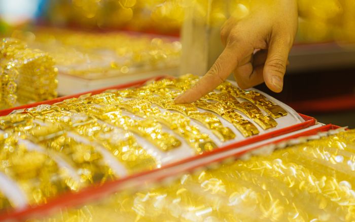 Tin tài chính hôm nay 23/1: Vàng đảo chiều giảm mạnh, USD và euro biến động trái chiều