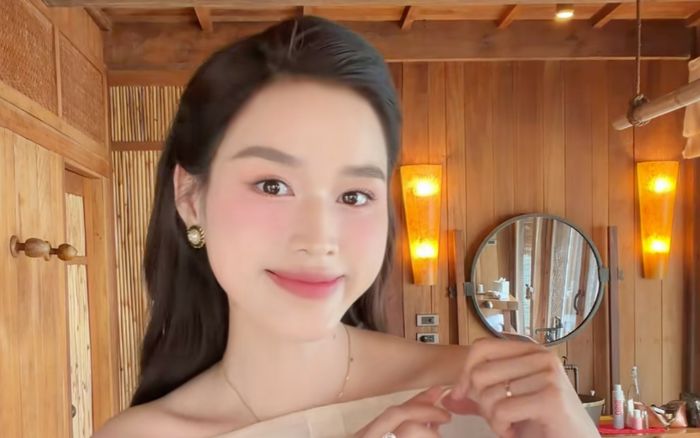 Chiếc đồng hồ hơn 1 tỷ của hoa hậu Đỗ Thị Hà