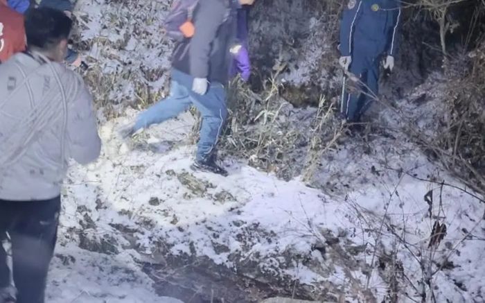 Hai phượt thủ bị lạc giữa rừng sâu âm 6 độ, thót tim hành trình giải cứu